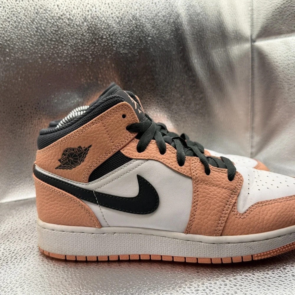 Size 6Y Nike Air Jordan Retro 1 Mid Pink Quartz Kids Lace-Up Sneakers 555112-603